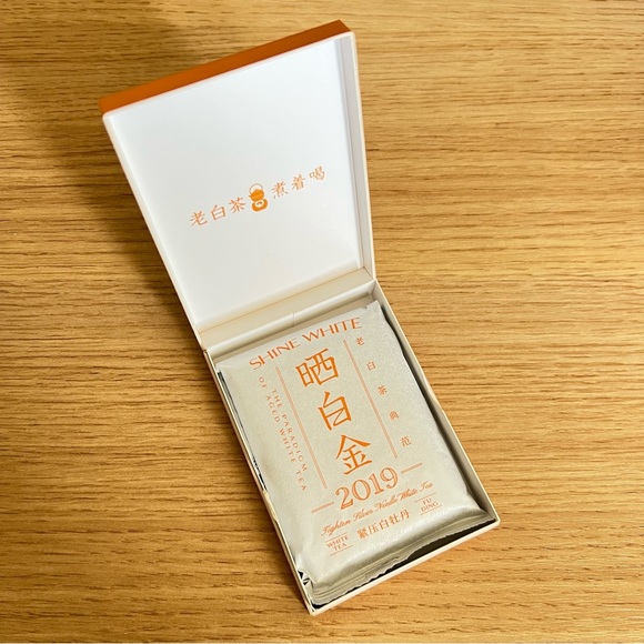 White Peony Tea - Compressed and Pre-divided - Picture 2 of 3